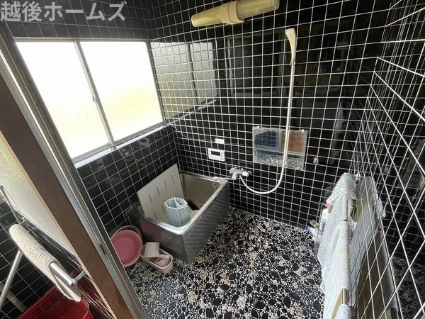 新潟市江南区割野の中古一戸建て