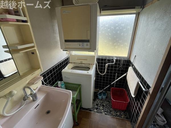 新潟市江南区割野の中古一戸建て