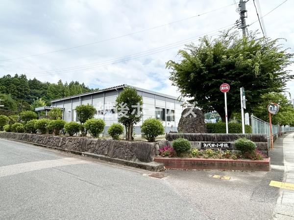 新潟市秋葉区矢代田の中古一戸建て(新潟市立矢代田小学校)