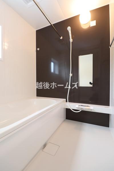 新潟市西区小針５丁目の中古一戸建て