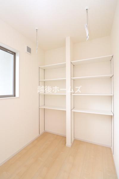 新潟市西区小針５丁目の中古一戸建て