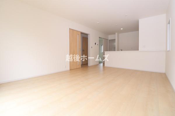 新潟市西区小針５丁目の中古一戸建て