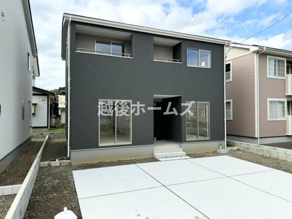 １号棟　上越市加賀町　グラファーレ　全２棟