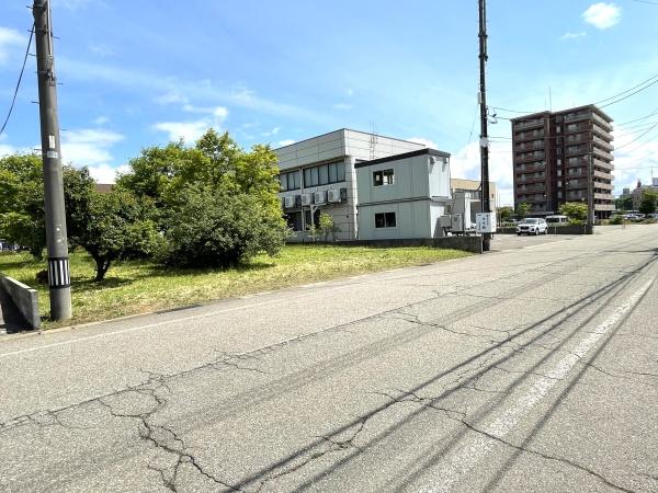 上越市春日山町３丁目の土地