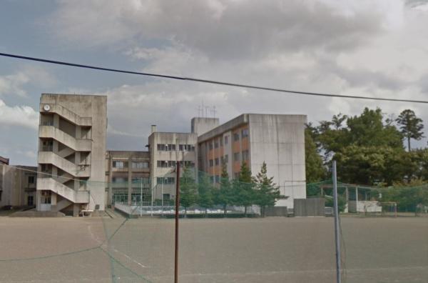 上越市とよばの中古一戸建て(上越市立稲田小学校)