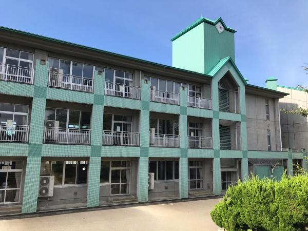 糸魚川市横町2丁目の土地(糸魚川市立糸魚川中学校)