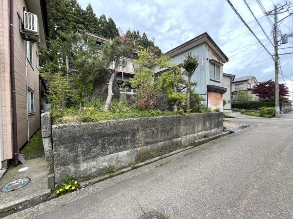 上越市国府３丁目の土地