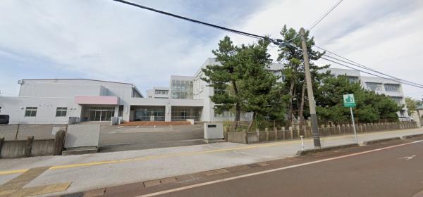 柏崎市諏訪町の中古一戸建て(柏崎市立柏崎小学校)