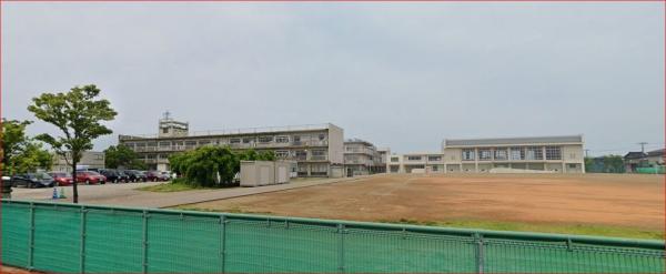 上越市川原町の土地(上越市立春日新田小学校)
