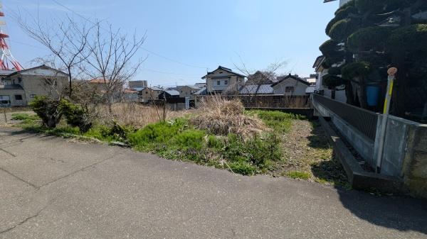 土地　上越市西本町３丁目