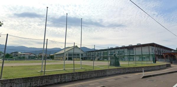 妙高市大字姫川原の土地(妙高市立新井小学校)