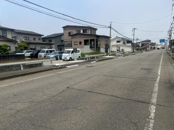 土地　上越市春日新田１丁目
