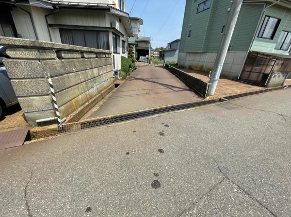 上越市南本町２丁目の土地