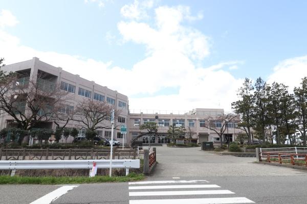 新潟市秋葉区美善1丁目の土地(新潟市立新津第三小学校)