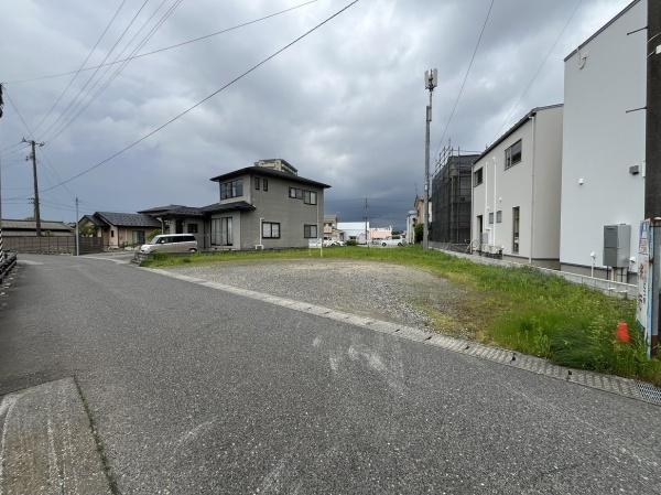 新発田市富塚町１丁目の土地