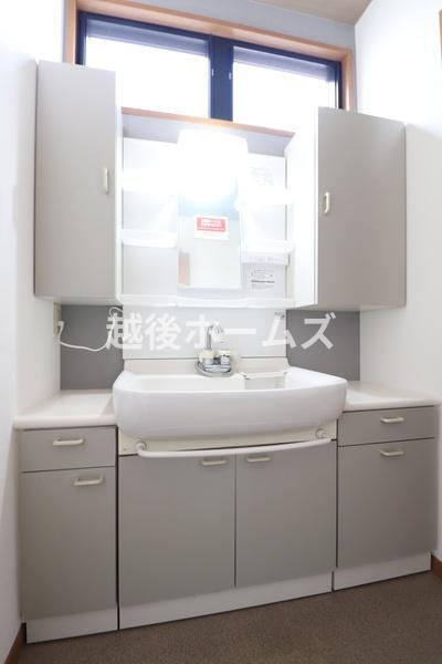 新潟市東区中島２丁目の中古一戸建て