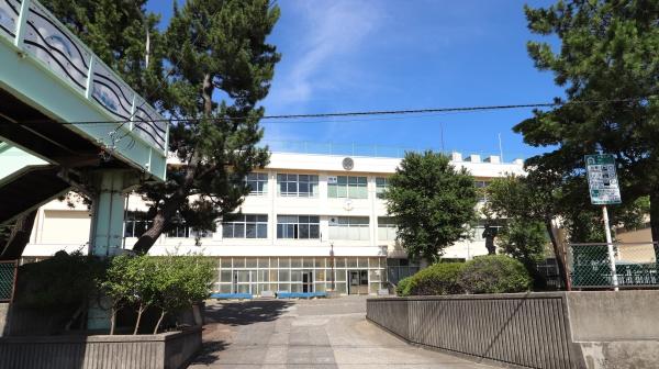 新潟市北区新元島町の土地(新潟市立松浜小学校)