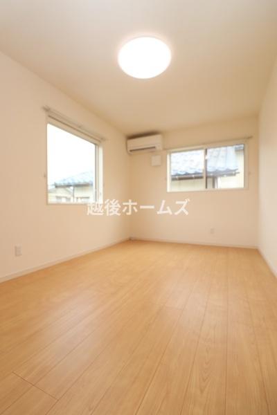新潟市東区石山４丁目の中古一戸建て