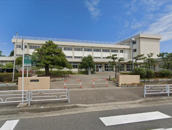 新潟市東区石山4丁目の中古一戸建て(新潟市立南中野山小学校)