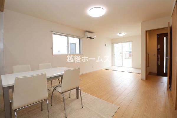 新潟市東区東中島３丁目の中古一戸建て