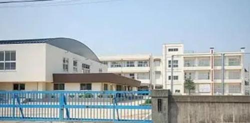 姫路市香寺町岩部の中古一戸建て(姫路市立香寺中学校)