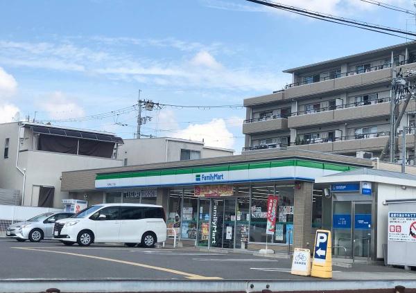 枚方東山住宅3号棟(ファミリーマート枚方東山2丁目店)