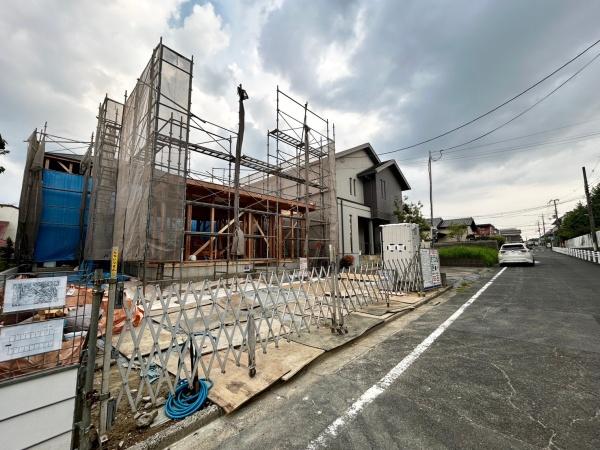 男山松里2号棟全2区画新築戸建