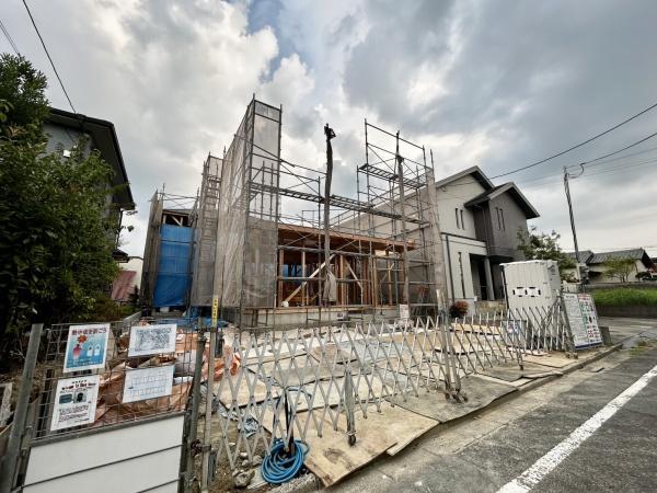 男山松里2号棟全2区画新築戸建