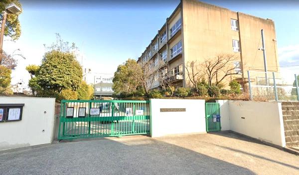 枚方市楠葉野田3丁目1号棟(枚方市立楠葉中学校)