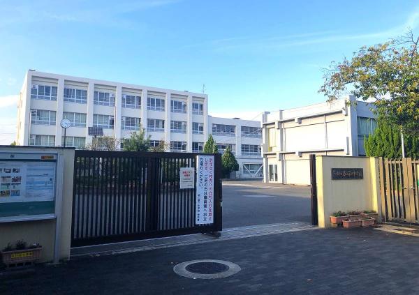 八幡市八幡三反長の中古一戸建て(八幡市立男山第二中学校)