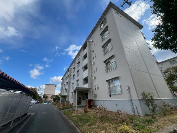 男山第3住宅201号棟