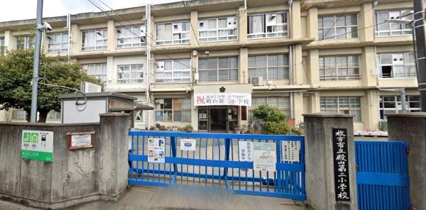 枚方市宇山東町の中古一戸建て(枚方市立殿山第二小学校)