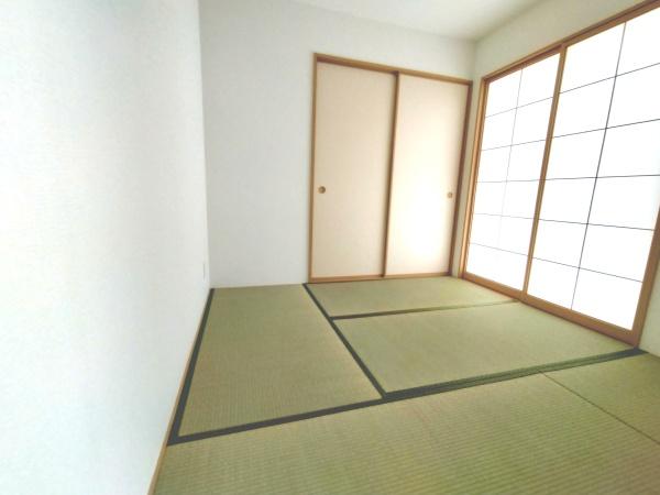 弥富市平島町中新田の中古一戸建て