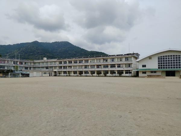 桑名市多度町小山台１丁目の中古一戸建て(多度中小学校)