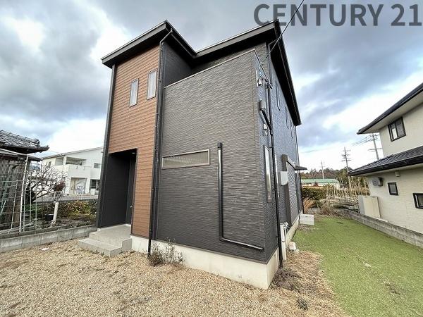 亀山市川崎町の中古一戸建て