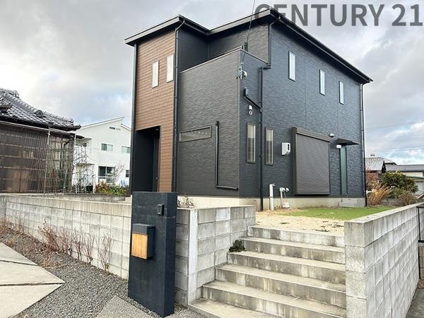 亀山市川崎町の中古一戸建て