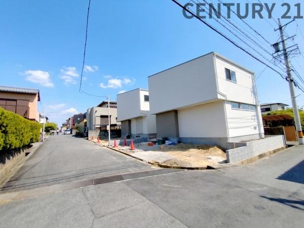 員弁郡東員町笹尾西２丁目の新築一戸建