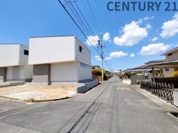 員弁郡東員町笹尾西２丁目の新築一戸建