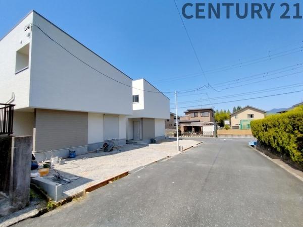 員弁郡東員町笹尾西２丁目の新築一戸建