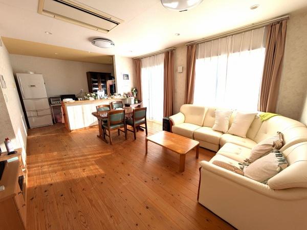 八街市滝台　事務所付き戸建て