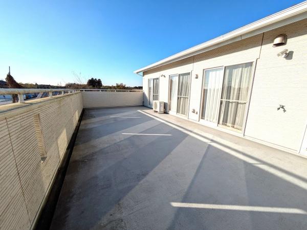 八街市滝台　事務所付き戸建て