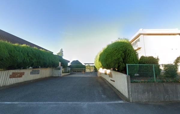 成田市新駒井野の土地(遠山中学校)