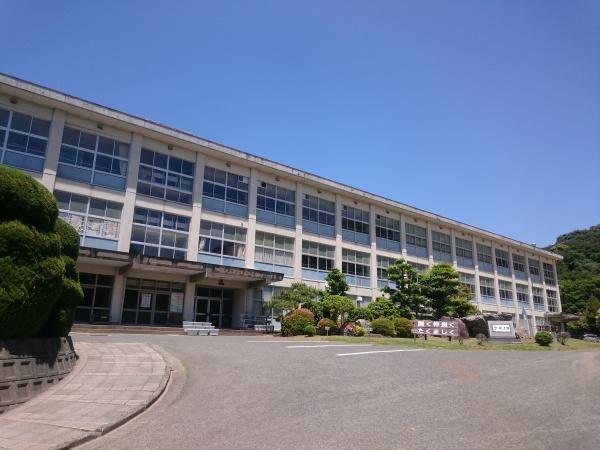 蒲郡市三谷町諏訪山の土地(蒲郡市立三谷中学校)