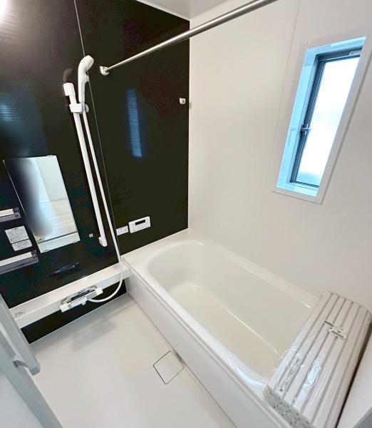 西尾市一色町一色第22全2棟2号棟　新築戸建て