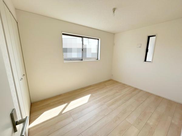 西尾市吉良町饗庭全3棟2号棟　新築戸建て