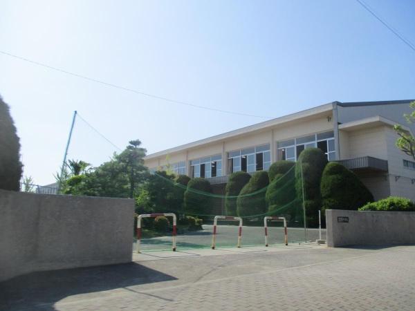 蒲郡市本町 新築戸建て全1棟 1号棟(蒲郡市立蒲郡中学校)