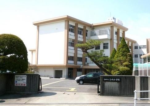 豊明市三崎町ゆたか台全2棟1号棟　新築戸建て(豊明市立三崎小学校)