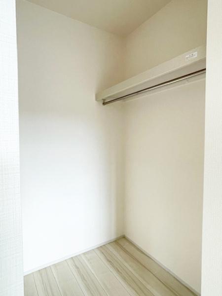 碧南権現町4丁目24-1期全3棟2号棟　新築戸建て