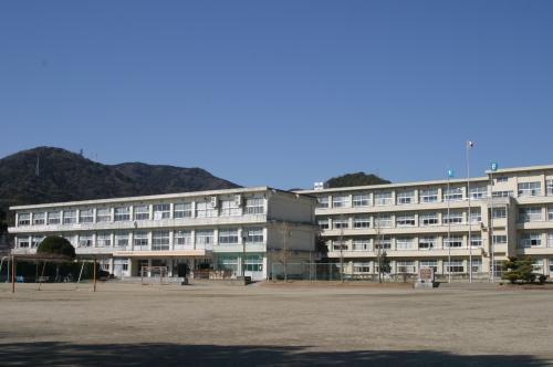 蒲郡市栄町 新築戸建て(蒲郡市立中部中学校)