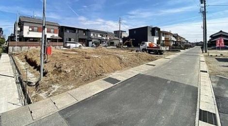 岡崎市東大友町全4棟2号棟　新築戸建て